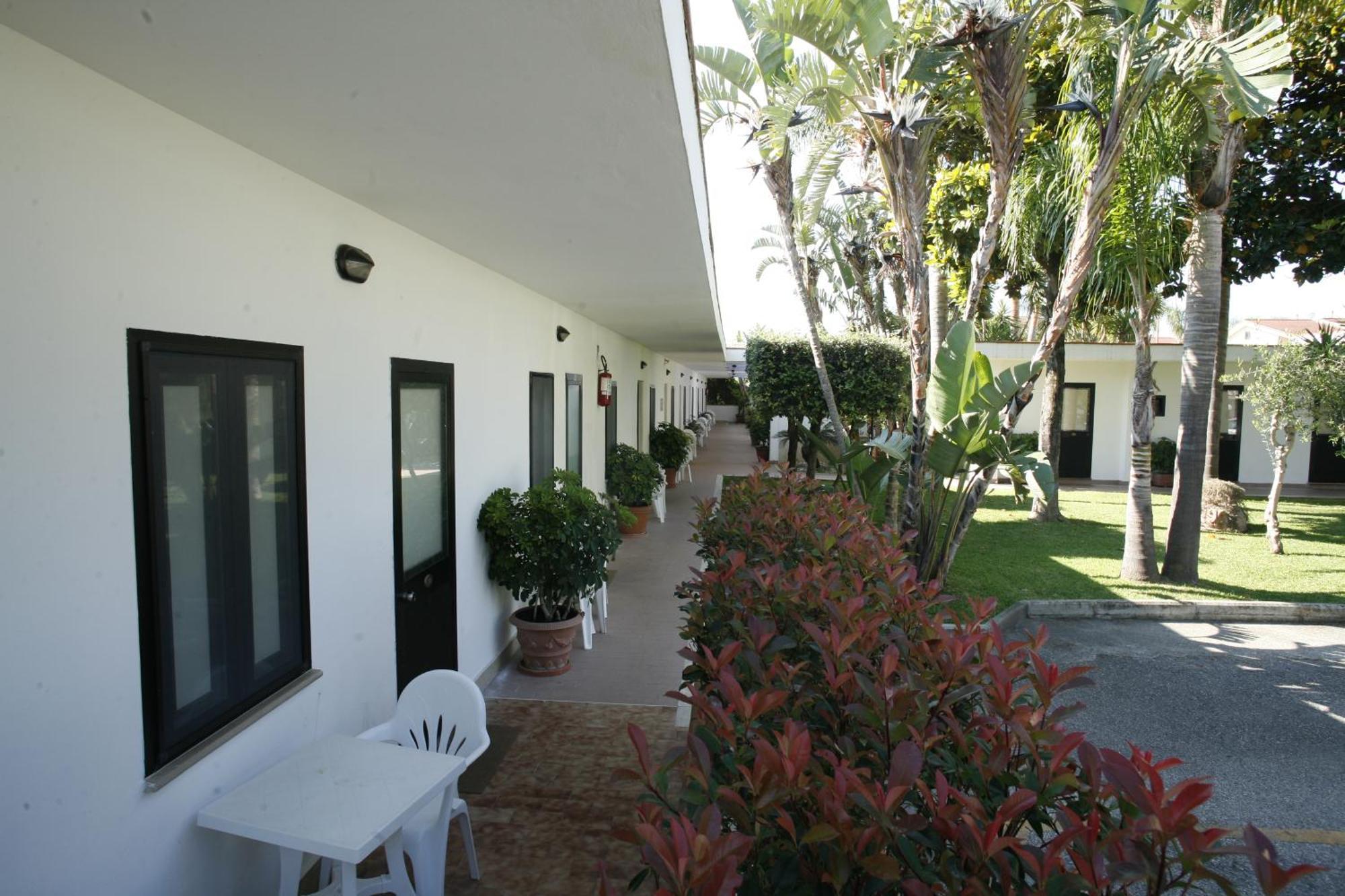Hotel B&B Marina Capaccio Eksteriør billede