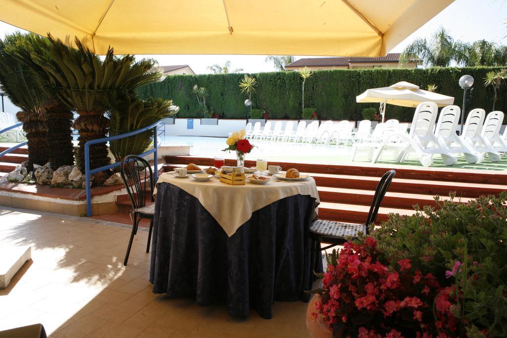 Hotel B&B Marina Capaccio Eksteriør billede
